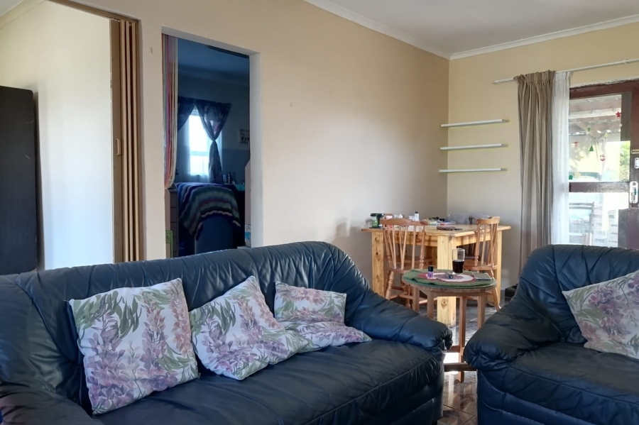 3 Bedroom Property for Sale in Overbaakens Eastern Cape